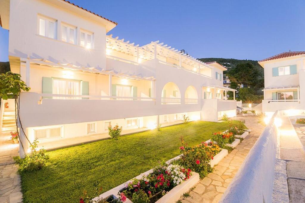 Sunrise Village Hotel Apartments Skopelos Dış mekan fotoğraf